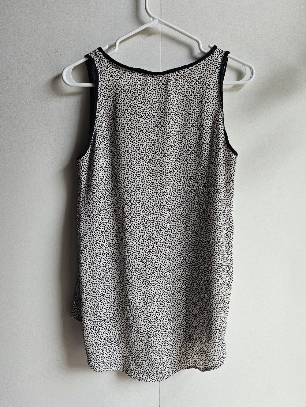 2 for $12: Loft Dolphin-Hem Oversized Sleeveless Tank in Women's XS - Picture 12 of 15